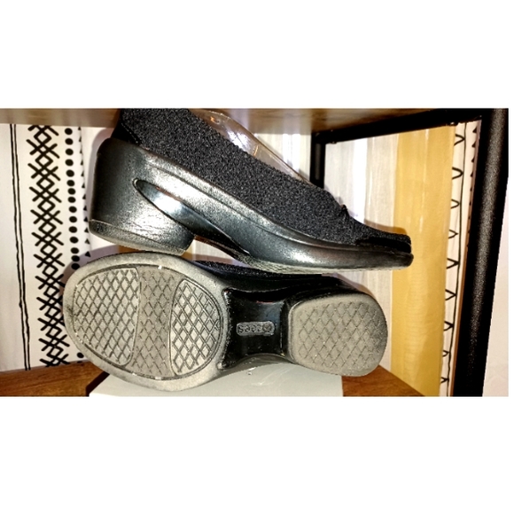 WOMEN BZEES BLACK WONDER😄 SHOES! - Picture 5 of 7